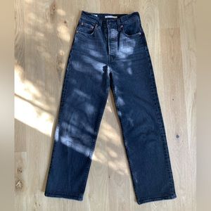 Levi’s Ribcage in Washed Black/Gray